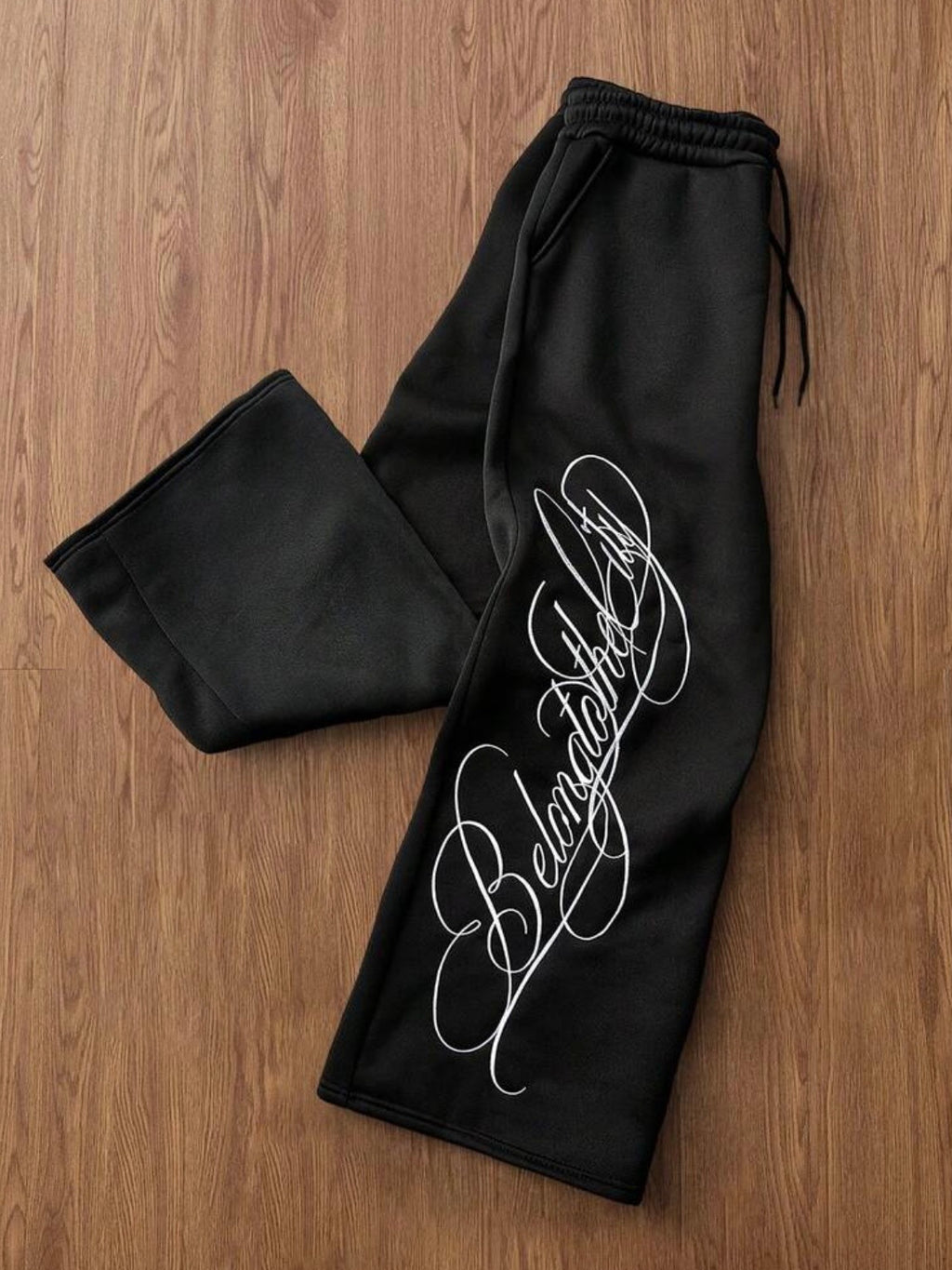 Pantalones "Belong to the City