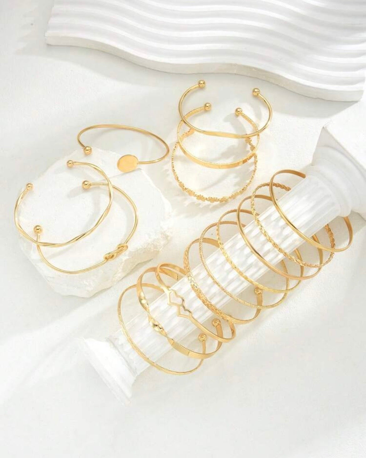 Set de Brazaletes y Pulseras de Alta Gama