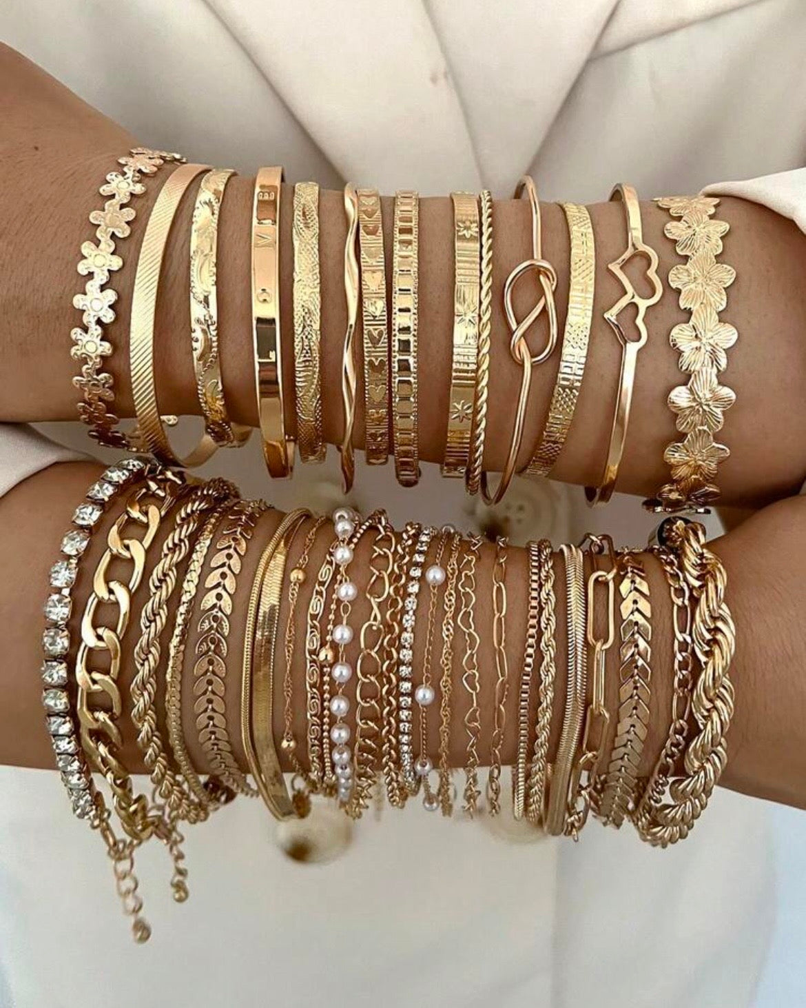 Set de Brazaletes y Pulseras de Alta Gama